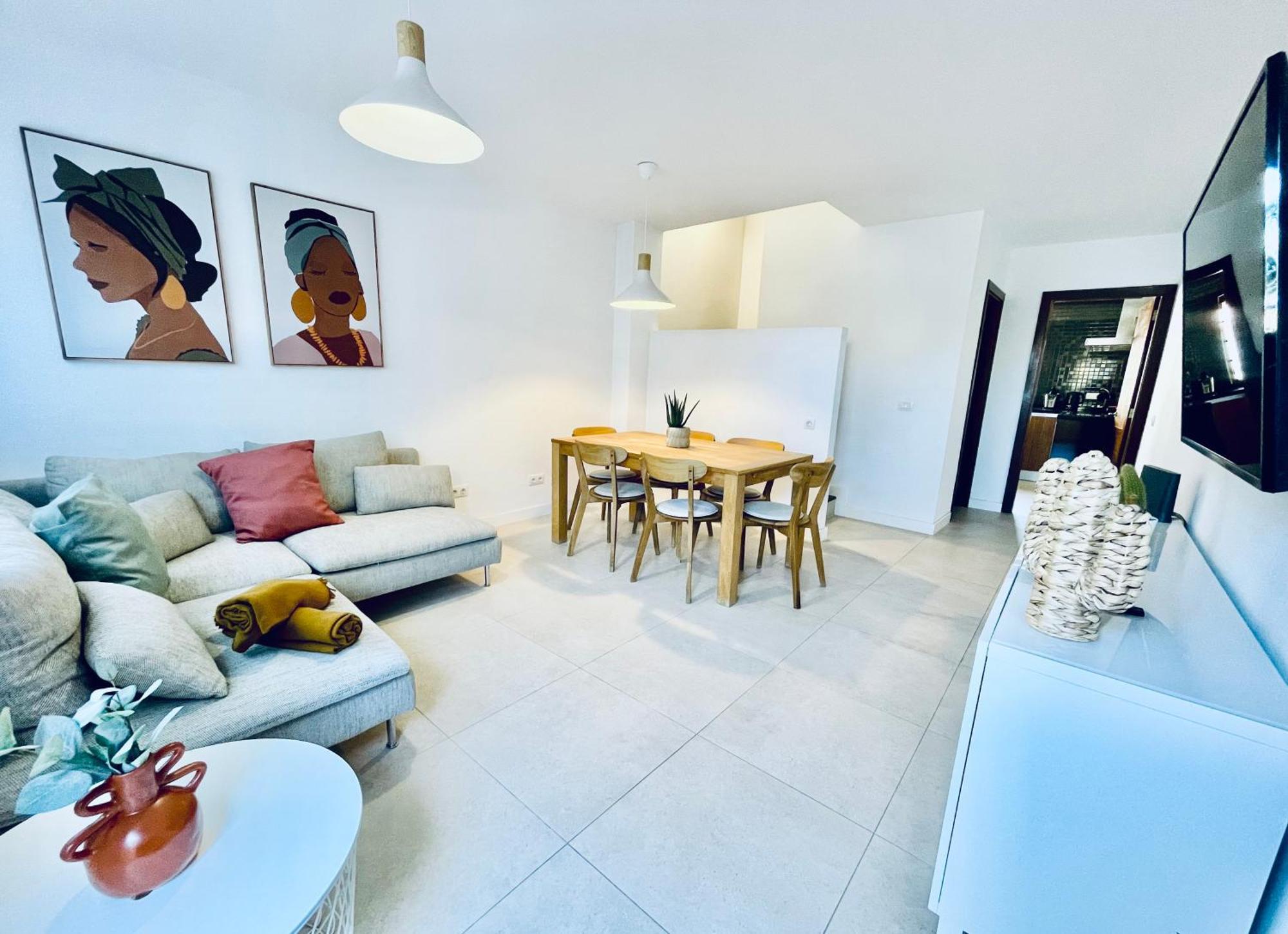 3bdr + 2bath Comfy House Apartment *